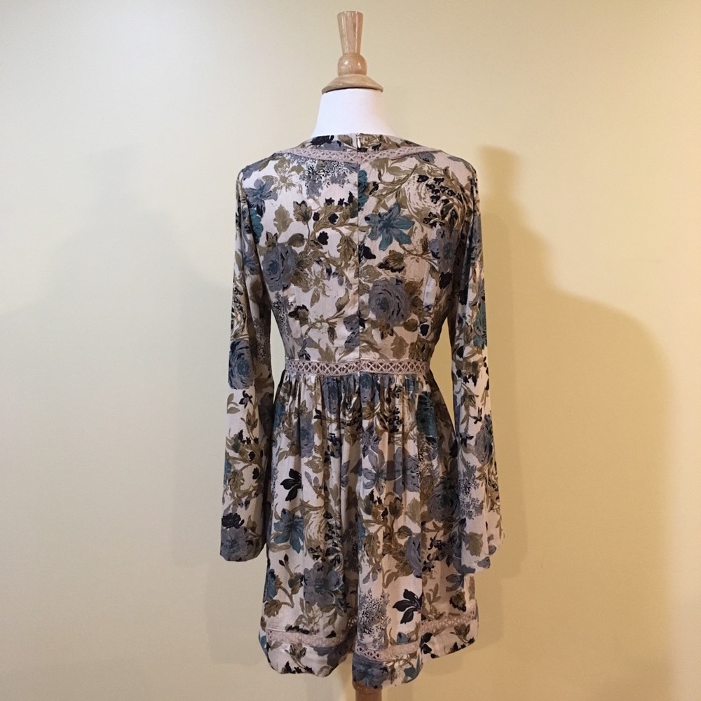 Flared Sleeve Open Crochet Inset Vintage Floral Babydoll Dress - Picture 7 of 8